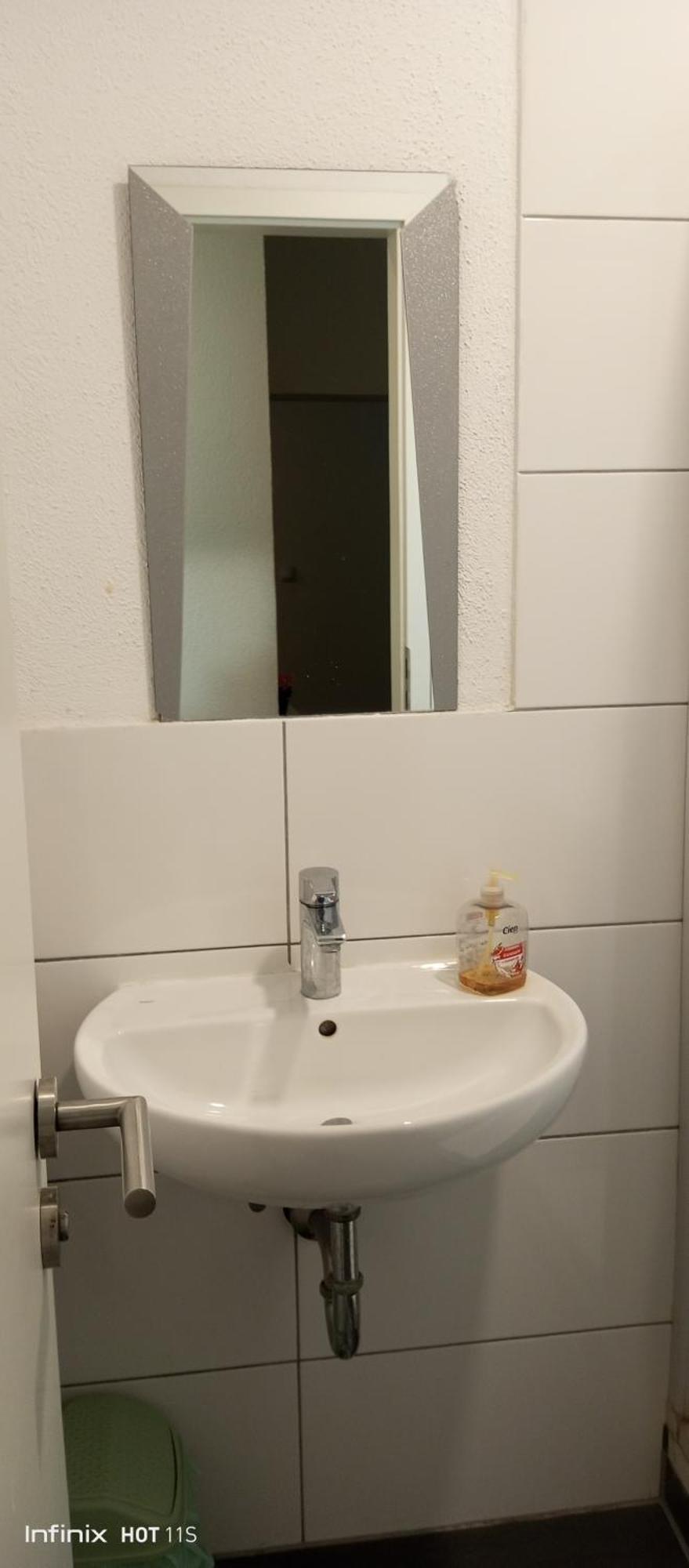 Gemuetliches Lisa Zimmer Mit Gemeinschaftskueche Heilbronn Zentrum Exterior foto