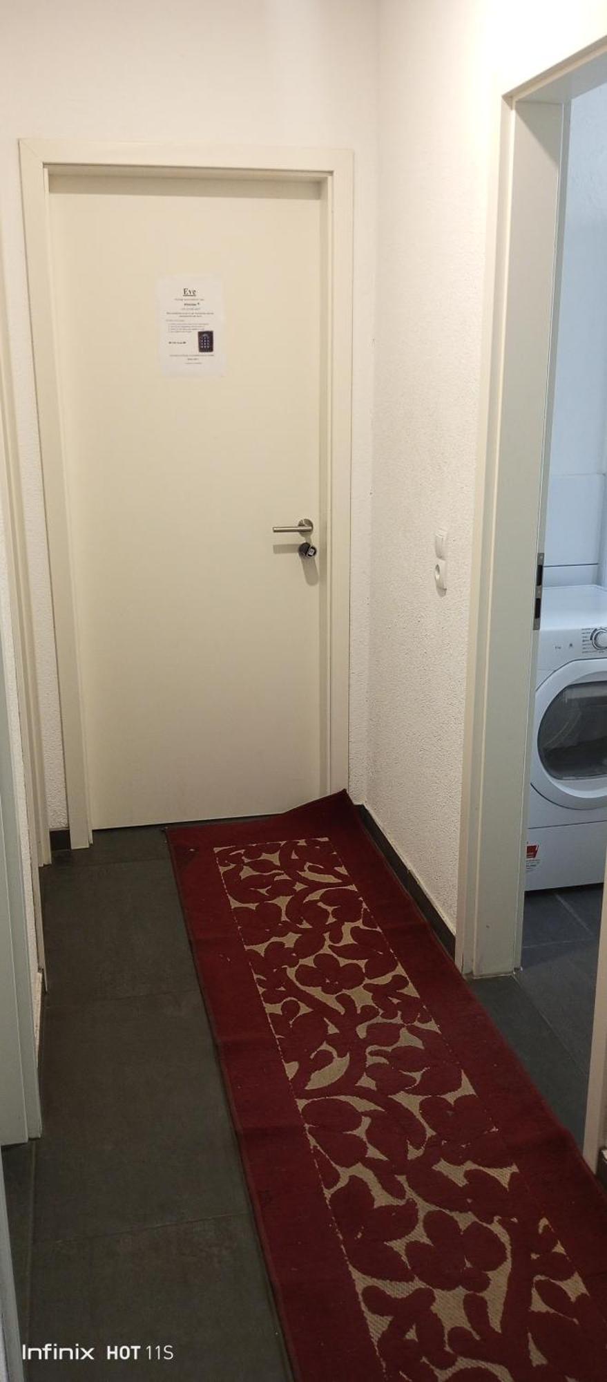 Gemuetliches Lisa Zimmer Mit Gemeinschaftskueche Heilbronn Zentrum Exterior foto